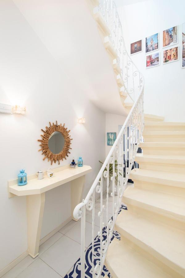 Chic, Stylish Traditional Townhouse With Terrace - St. Paul'S Bay Buitenkant foto