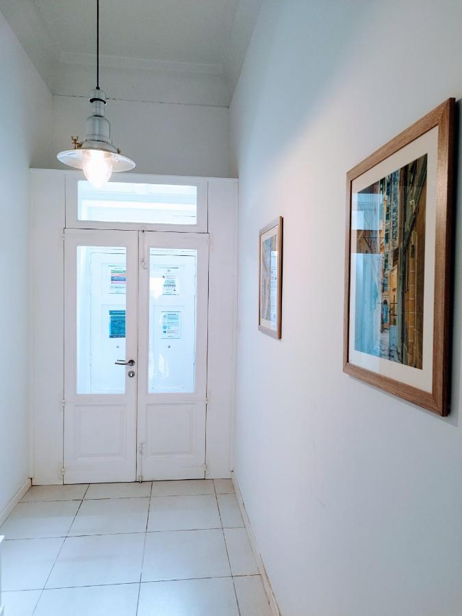 Chic, Stylish Traditional Townhouse With Terrace - St. Paul'S Bay Buitenkant foto